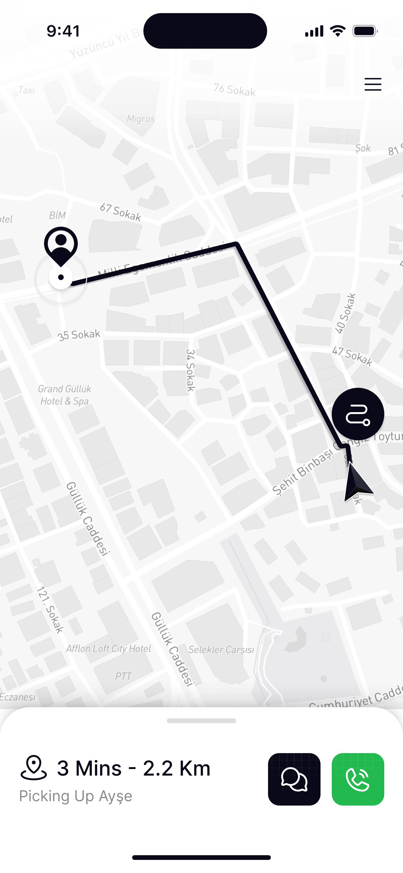 Live location: On the way to pickup the map stays bright and the sheet stays small: minutes, distance and who you’re picking up, with message and call beside them.